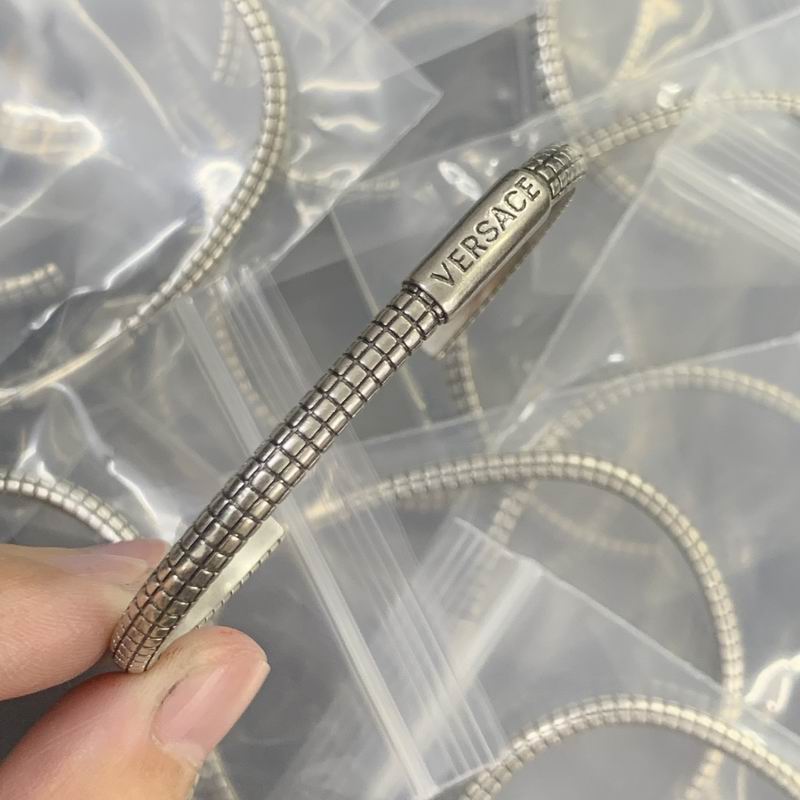 Versace bracelet 06lyx105